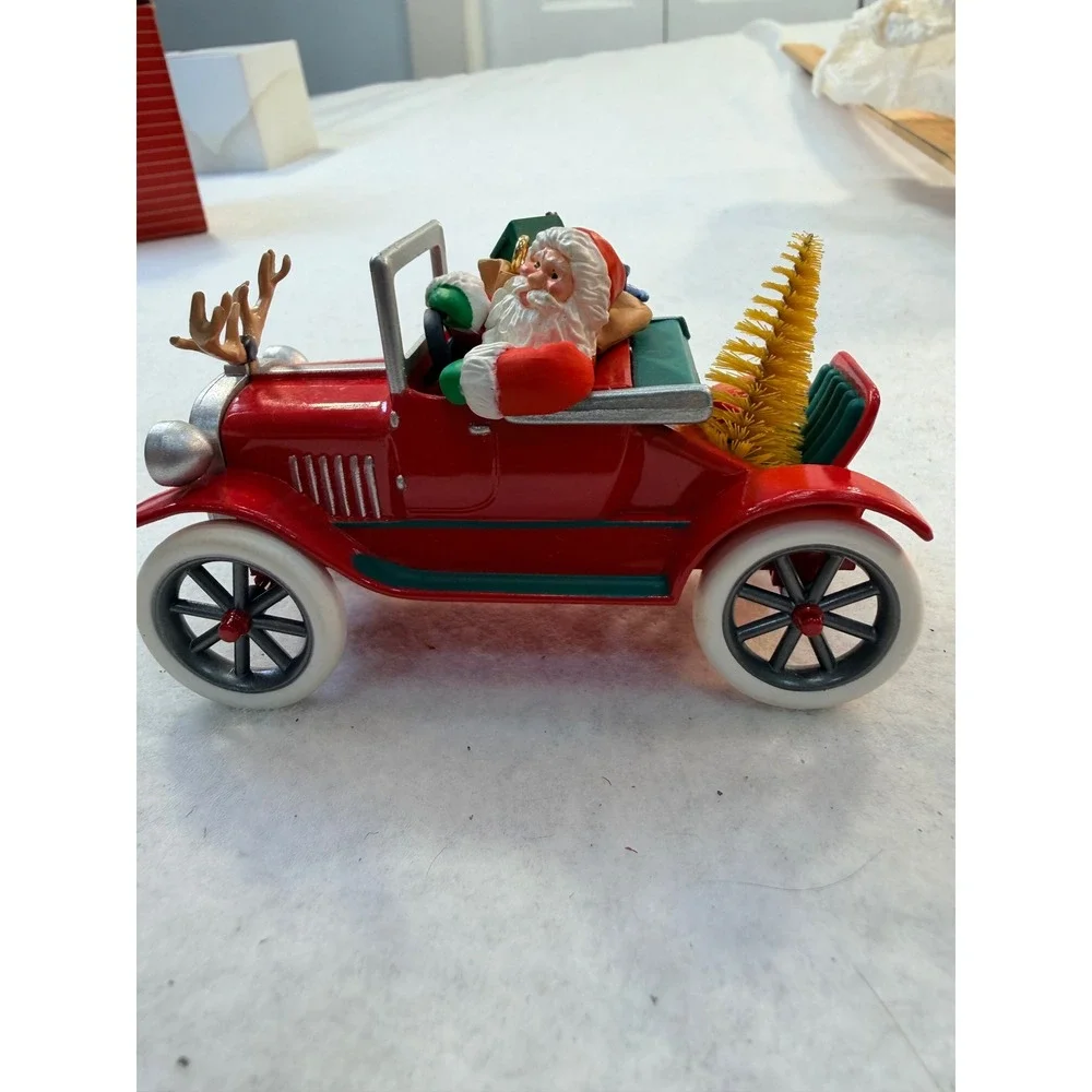 1991 Hallmark Keepsake Ornament Santas Antique Car Here Comes Santa 13th Series